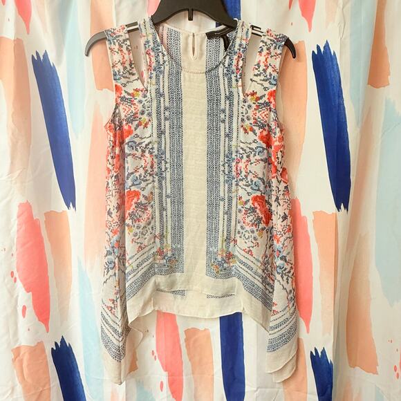 BCBGMaxAzria Abstract Floral Calin Shoulder Cutout Handkerchief Hem Top Size XXS - Picture 2 of 10